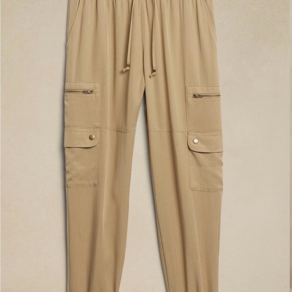 Women’s Tan Cargo Pants